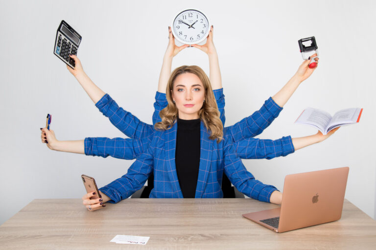 Міграційний юрист